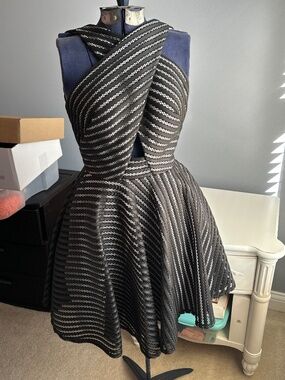 Black and white cocktail dress - note size description